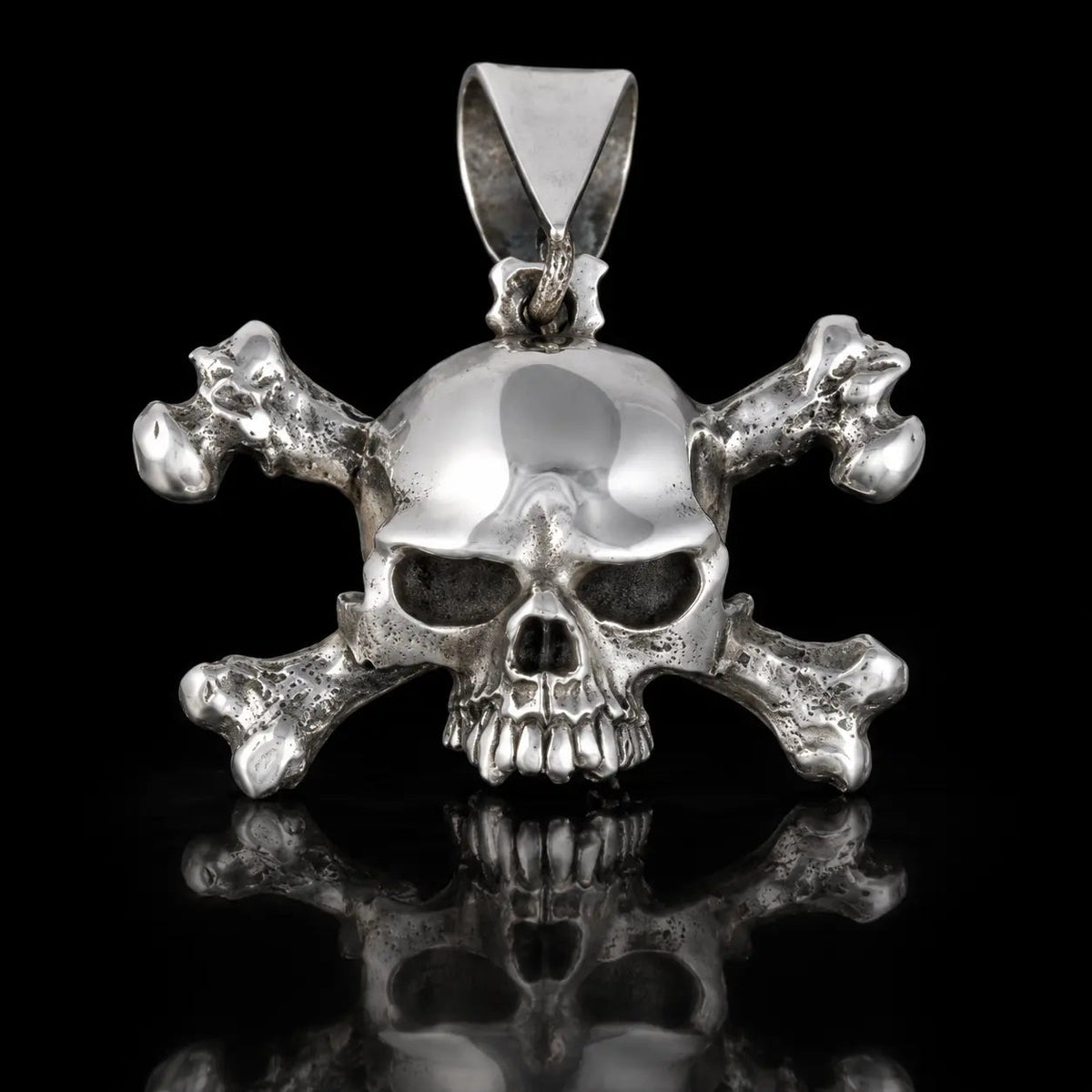 Slash Skull & Crossbones Pendant - Curiouser Collective