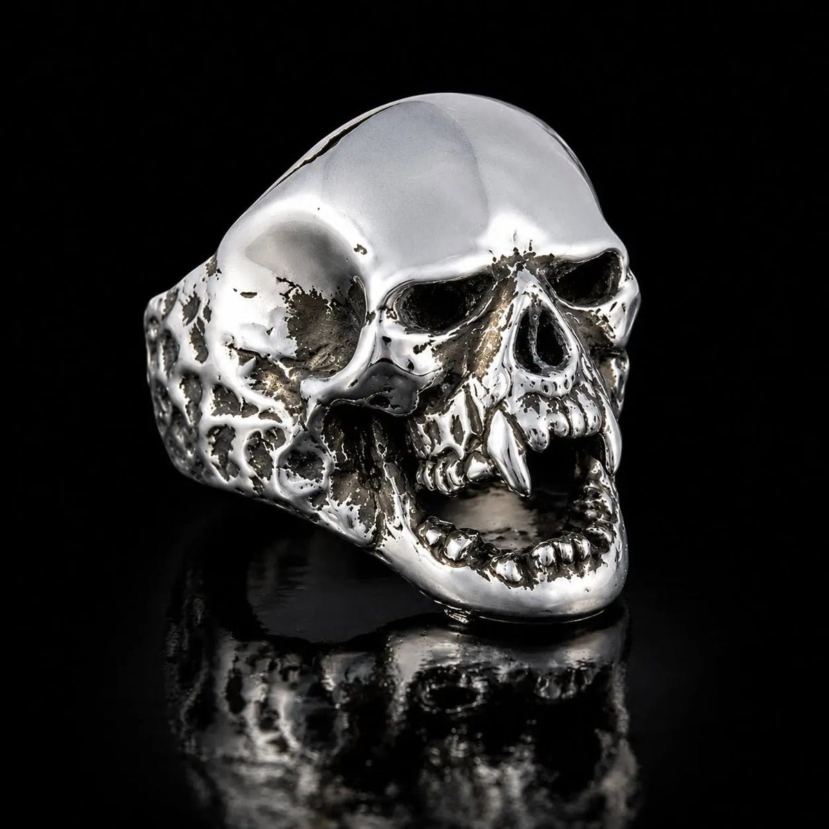 Evil Plague Ring - Curiouser Collective