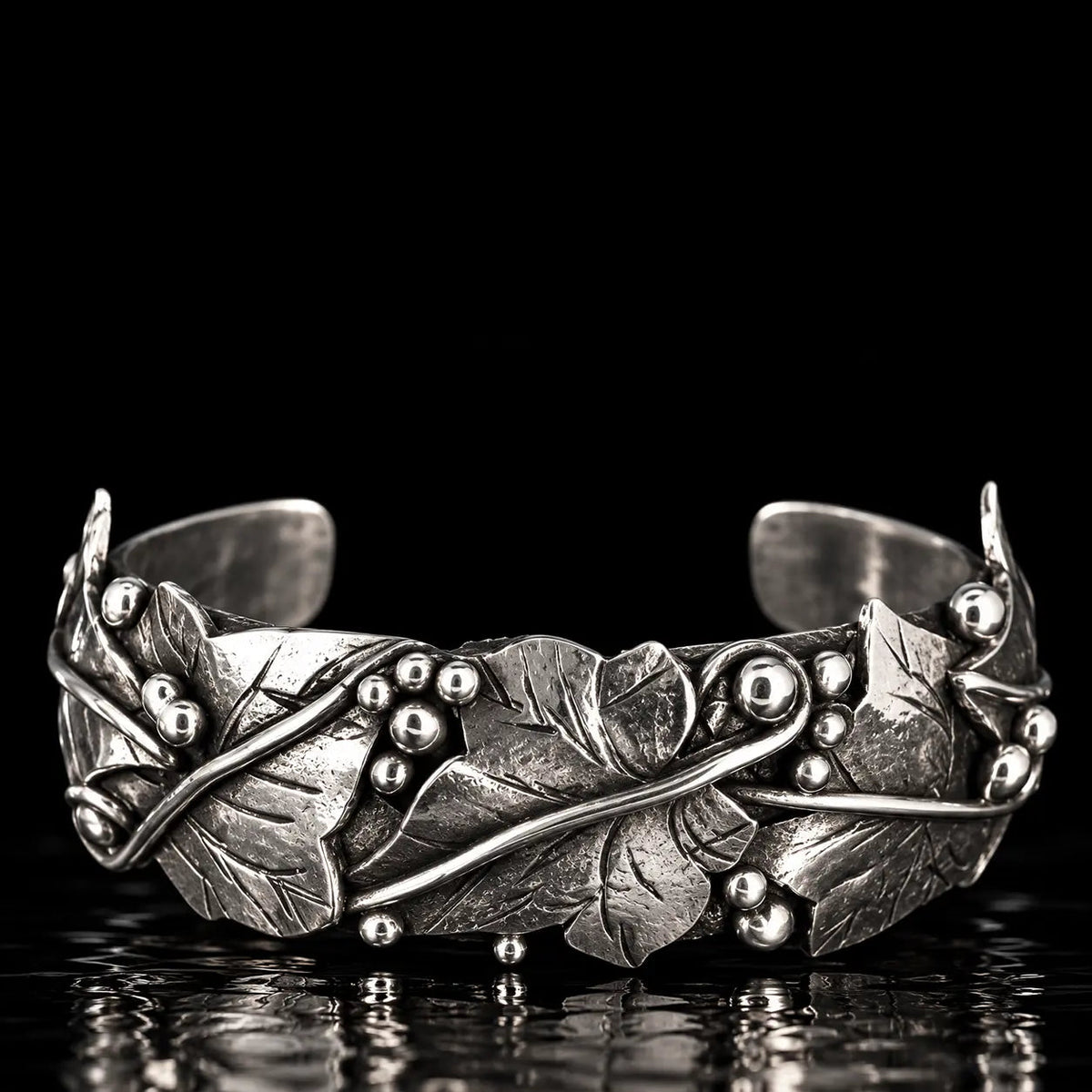 Large Ivy Leaf Cuff - 925 Sterling Silver - Curiouser Collective