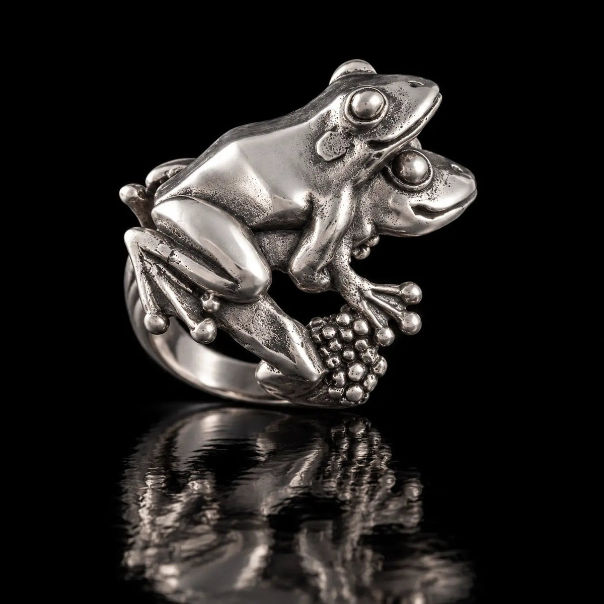Two Mating Frogs Ring - Curiouser Collective